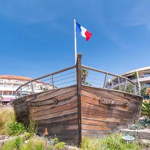 Magnifique Avec Terrasse- Proche De La Mer! Appartement